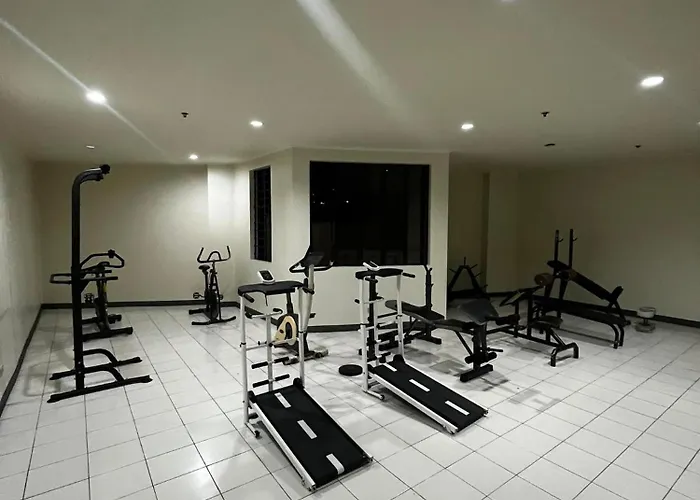 아파트호텔 Flora's Place In Winland Towers 2*