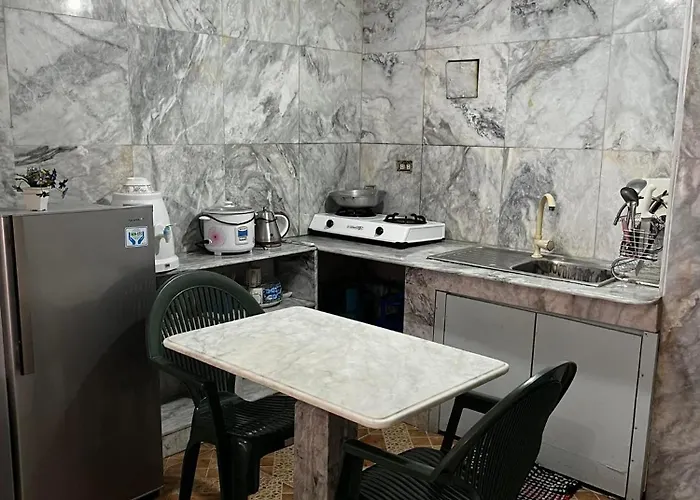 Flora's Place In Winland Towers 아파트호텔 세부
